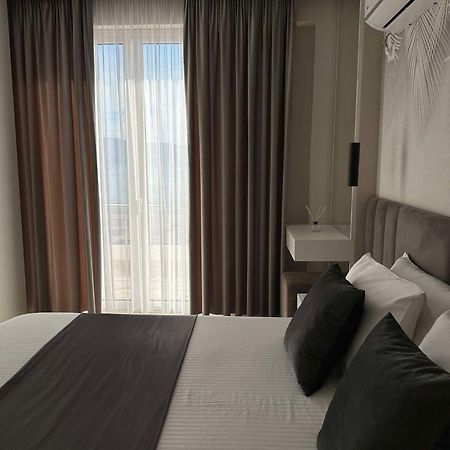 Sea View Apartment Luxury Vlorë Extérieur photo