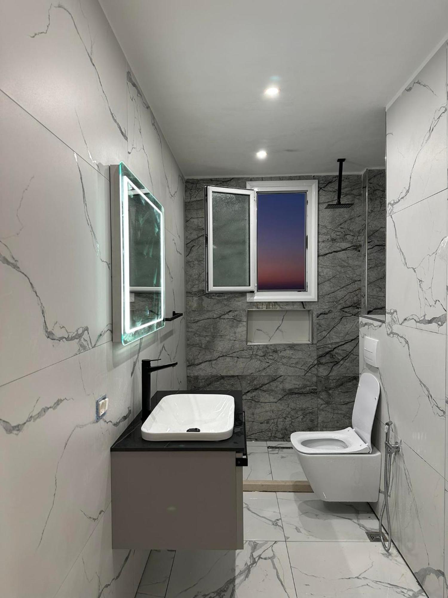 Sea View Apartment Luxury Vlorë Extérieur photo