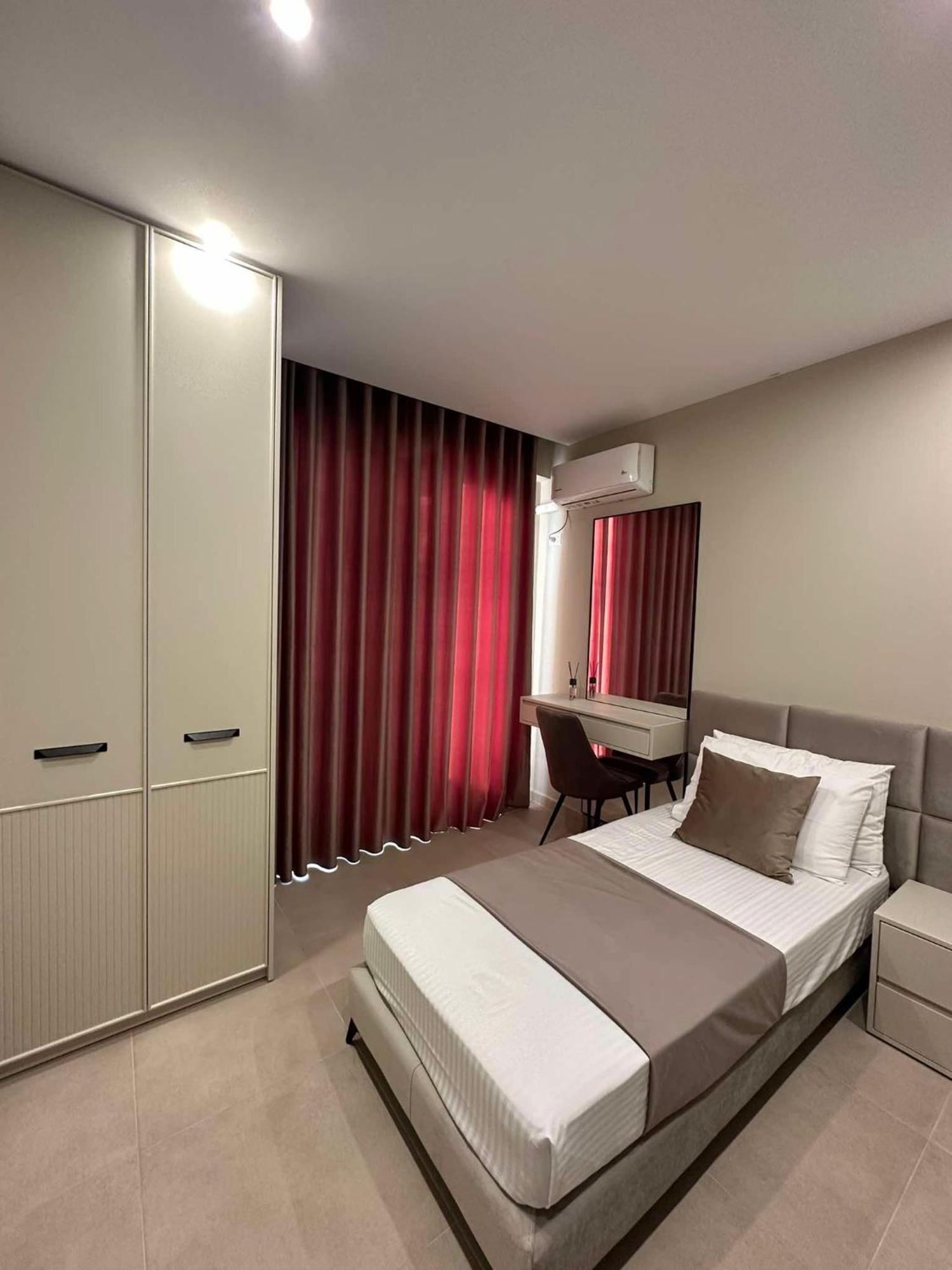 Sea View Apartment Luxury Vlorë Extérieur photo